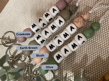 Load image into Gallery viewer, MAMA Keychain